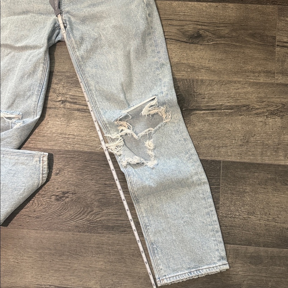 America Eagle Distressed Stretch Super High Rise Ankle Straight Jeans Size 0 - Picture 8 of 8